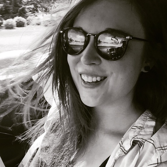 Meet your Posher, Melanie - Picture 1 of 1